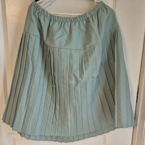 Pleated Off-Shoulder Skirt in Pale Mint